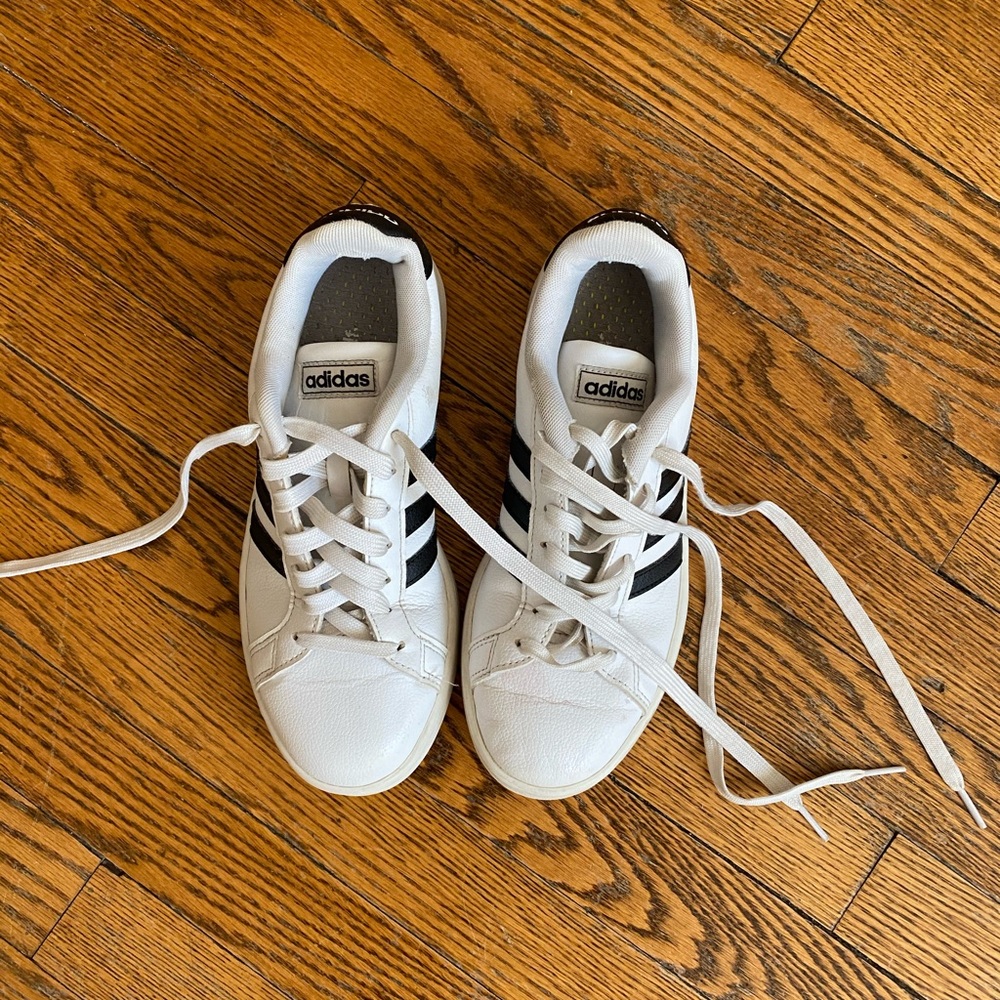 Adidas tennis shoes